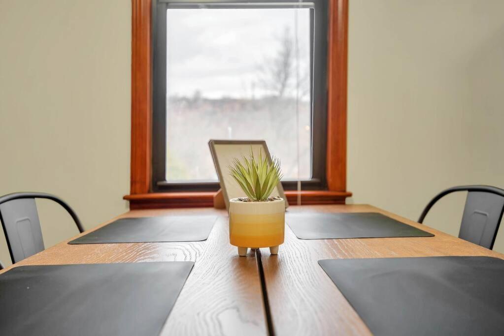 Apartamento Golden Gem In Heart Of East Rock Quiet 3Br Near Dt And Yale New Haven Exterior foto