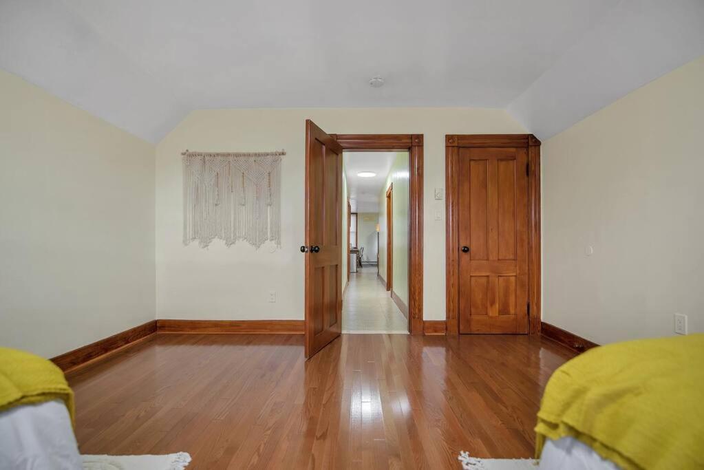 Apartamento Golden Gem In Heart Of East Rock Quiet 3Br Near Dt And Yale New Haven Exterior foto